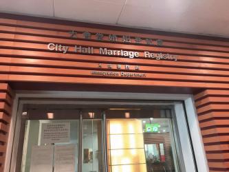 香港人士要抵押內(nèi)地房產(chǎn)給銀行用于貸款怎么辦理律師見證婚姻家庭成員聲明書？