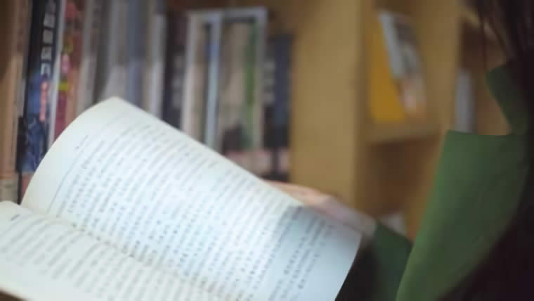 香港人士因疫情回不了內地怎么委托別人代為處理購房事宜呢？