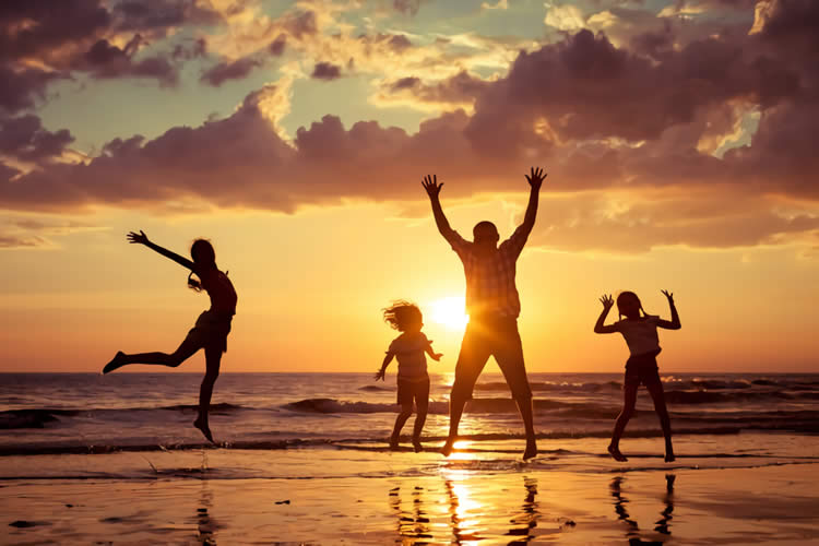 香港個(gè)人授權(quán)委托書用于上海辦理夫妻房產(chǎn)贈(zèng)予子女的公證該怎么做？