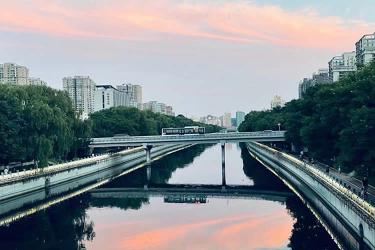 父母和小孩都是香港身份要如何辦理親屬關(guān)系公證書用于深圳上學(xué)之用呢？