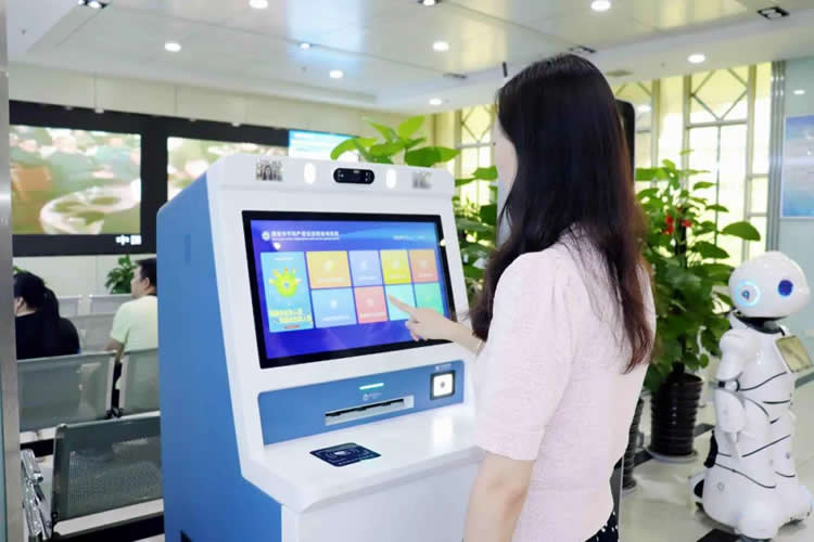 西安市公證行業(yè)首個(gè)不動(dòng)產(chǎn)登記查詢(xún)機(jī)來(lái)啦