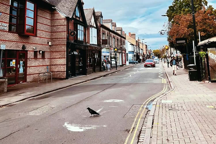 內(nèi)地人和英國(guó)人在香港結(jié)婚怎么辦理轉(zhuǎn)遞公證用于向出入境管理局申請(qǐng)夫妻團(tuán)聚簽證呢？