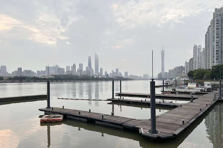 中國公民在荷蘭結(jié)婚后要更改戶口本婚姻狀況怎么公證認(rèn)證荷蘭結(jié)婚證呢？