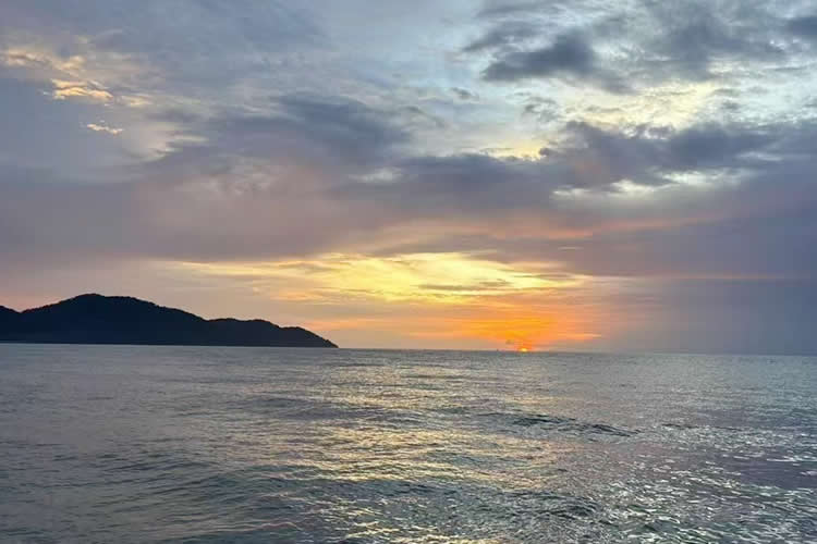 已有香港高院授權(quán)的遺產(chǎn)管理書，配偶和子女怎么辦理香港死者的親屬關(guān)系及遺囑狀況聲明書公證？