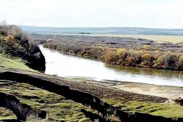 內(nèi)地出生的香港人怎么做出生公證用于申請圣基茨和尼維斯護(hù)照呢？